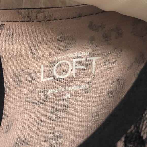 LOFT M Cheetah Print Lace Detail Sleeveless Top - Picture 7 of 10
